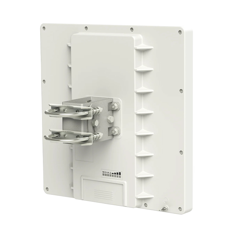 نمای پشت رادیو وایرلس میکروتیک مدل RB911G-5HPnD-QRT-QRT 5